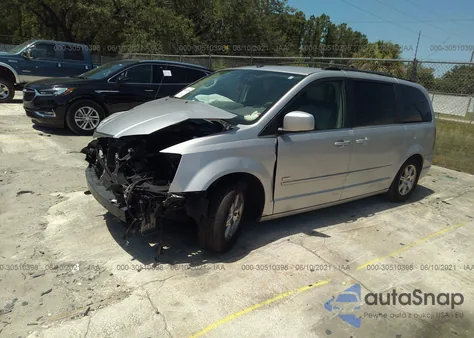 2008 Chrysler Town & Country Touring z USA, uszkodzony, nr VIN 2A8HR54P58R815513